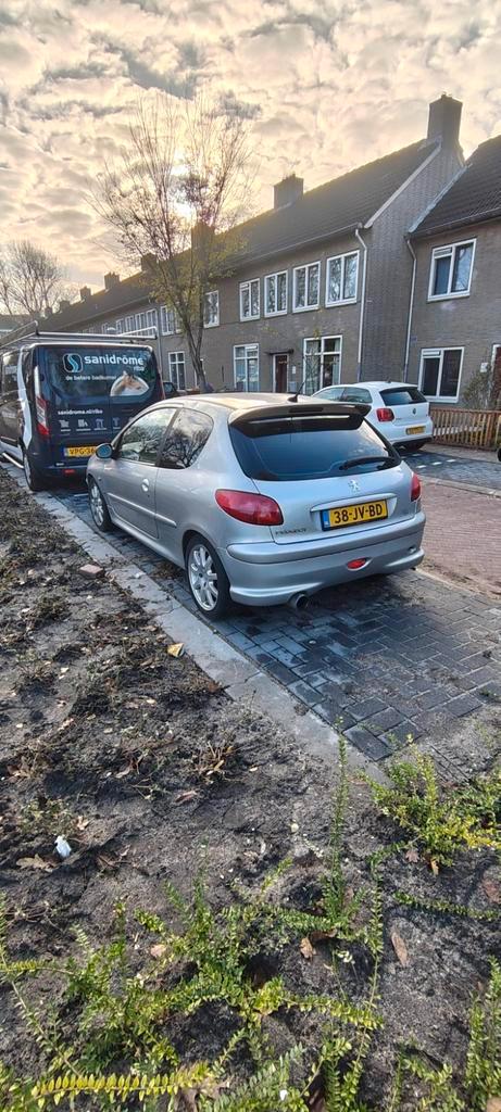Peugeot 206 2.0 GTI 16V 3D 2001 Grijs, Auto's, Peugeot, Particulier, Benzine, D, Hatchback, Handgeschakeld, Geïmporteerd, Zilver of Grijs