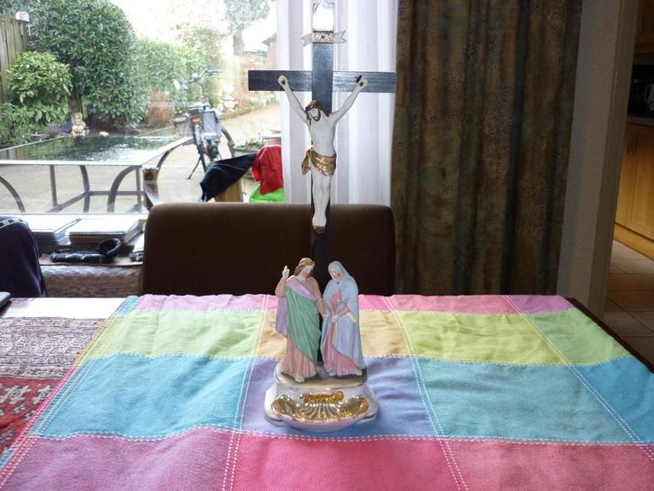 Maria en Johannes onder kruis van Jezus Ardenne Porselein, Antiek en Kunst, Antiek | Religie, Ophalen of Verzenden