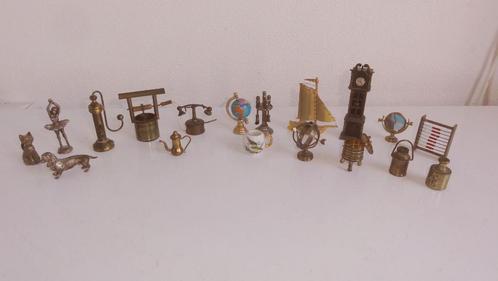 Miniatuurtjes, aardbol, gitaar, hond, kat enz 21 stuks, Antiek en Kunst, Curiosa en Brocante, Ophalen of Verzenden