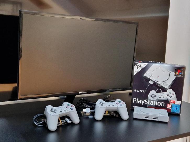 Playstation 1 Mini + 20 Games Samsung Monitor +2 Controllers, Spelcomputers en Games, Spelcomputers | Sony PlayStation 1, Zo goed als nieuw