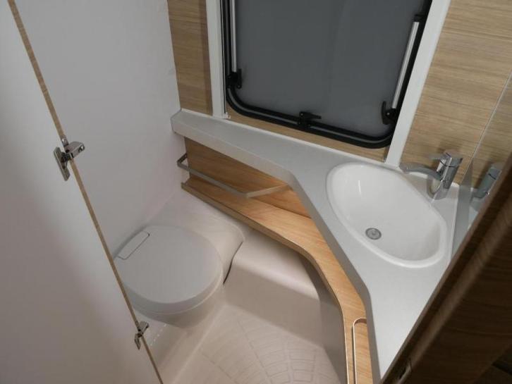 Fendt Bianco Selection 515 SKM (1002592), Caravans en Kamperen, Caravans, Particulier, tot en met 5, 1250 - 1500 kg, Treinzit