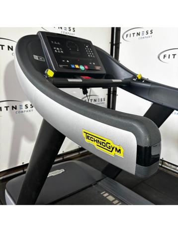Technogym Excite Run 700i Loopband | Treadmill beschikbaar voor biedingen