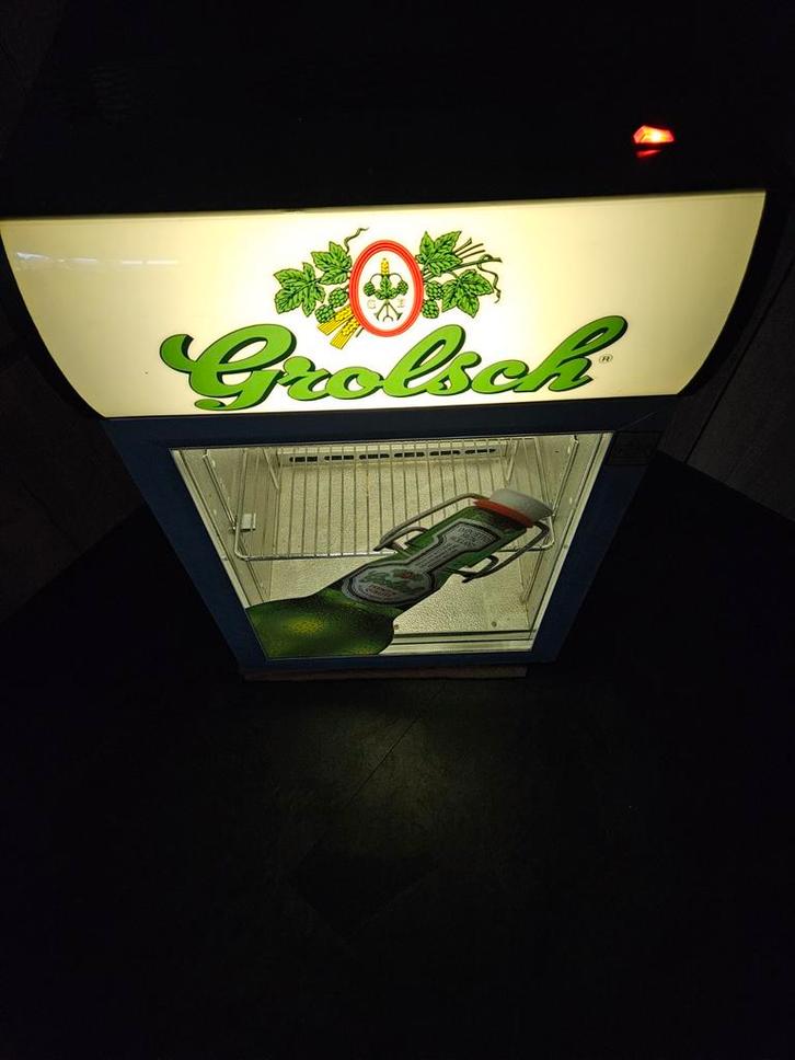 GROLSCH KOELKAST MET BEUGEL LOGO VERWERKT IN DE DEUR, Verzamelen, Biermerken, Zo goed als nieuw, Reclamebord, Plaat of Schild