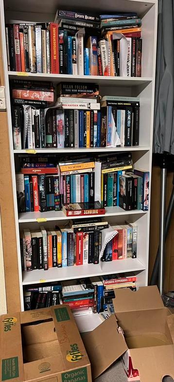 Doos vol boeken naar keuze! beschikbaar voor biedingen