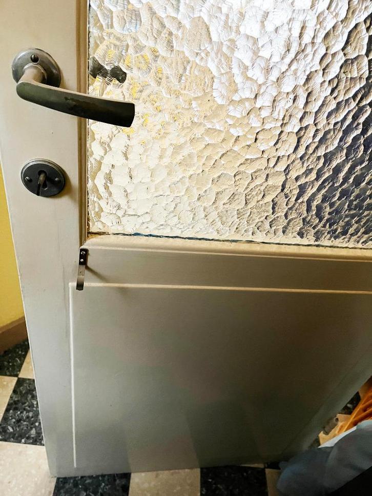 Antieke houten deur met geslagen glas, Doe-het-zelf en Verbouw, Deuren en Horren, Gebruikt, Buitendeur, 200 tot 215 cm, 80 tot 100 cm