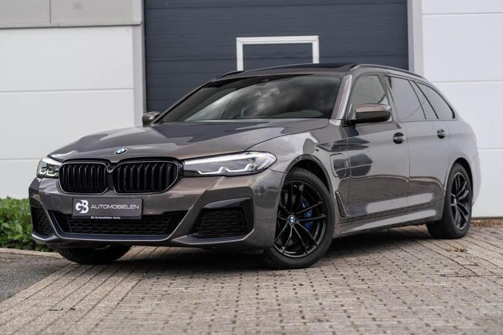 BMW 5-serie Touring 530e xDrive Executive M-Pakket Pano, Auto's, BMW, Bedrijf, Te koop, 5-Serie, 4x4, ABS, Airbags, Airconditioning