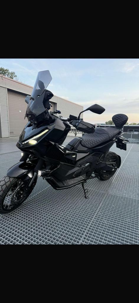 HONDA X ADV 750 CARBON 2025 AKRAPOVIC FACELIFT, Motoren, Motoren | Honda, Particulier, ABS, Cruise Control, Handvatverwarming
