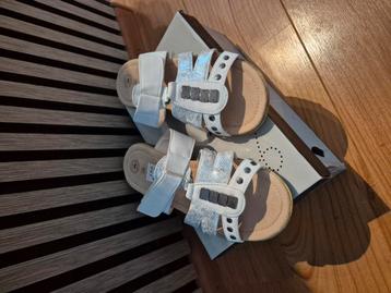 NIEUWE dames sandalen wit maat 40 beschikbaar voor biedingen