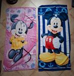 2 grote badlakens, Ophalen of Verzenden, Mickey Mouse, Zo goed als nieuw, Beeldje of Figuurtje