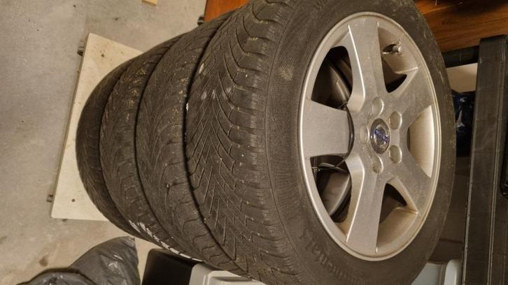 Velgen Volvo C30/V40, Auto-onderdelen, Banden en Velgen, Velg(en), Winterbanden, 16 inch, 205 mm, Personenwagen, Gebruikt, Ophalen