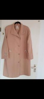 Prachtige vintage trenchcoat voor de herfstdagen maat 42, Kleding | Dames, Jassen | Zomer, Ophalen of Verzenden, Zo goed als nieuw