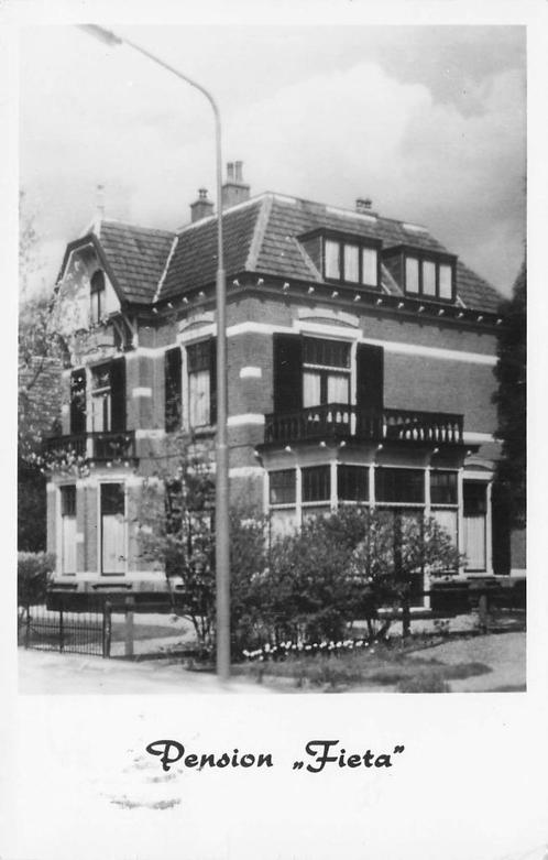 AY396 Apeldoorn Pension Fieta Burg. T. Noltheniuslaan 1971, Verzamelen, Ansichtkaarten | Nederland, Gelopen, Gelderland, 1960 tot 1980