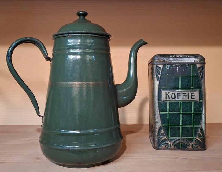 Emaille koffiepot, koffiekan kan donkergroen met gouden bies, Antiek en Kunst, Antiek | Emaille, Ophalen of Verzenden