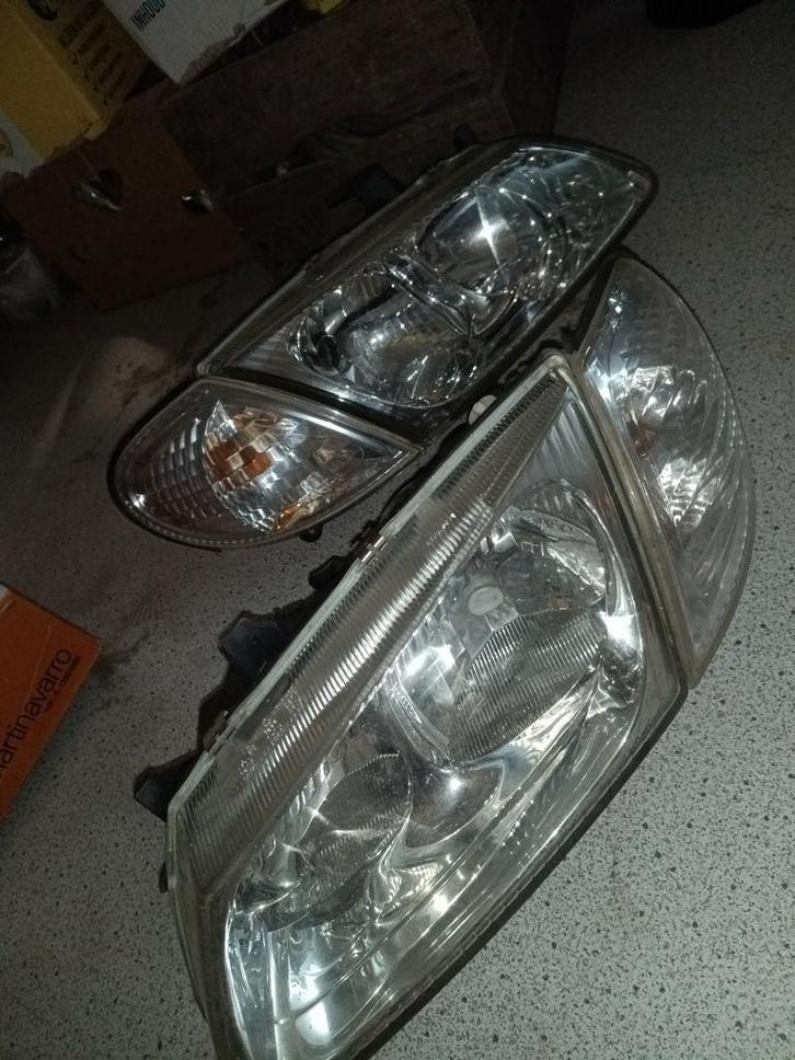 Nissan almera n16 koplampen set, Auto-onderdelen, Verlichting, Nissan, Gebruikt, Ophalen of Verzenden