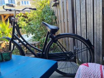 Handige fijne stationsfiets beschikbaar voor biedingen