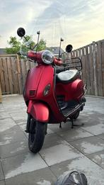 Mooie snorscooter alarm starten op afstandsbediening, Fietsen en Brommers, Snorfietsen en Snorscooters, Gebruikt, Benzine, Ophalen