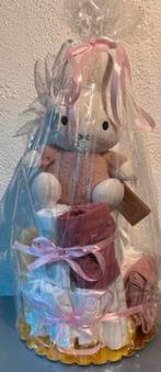 Luiertaart met een nijntje knuffel met rammelaar erin, Kinderen en Baby's, Kraamcadeaus en Geboorteborden, Ophalen, Zo goed als nieuw