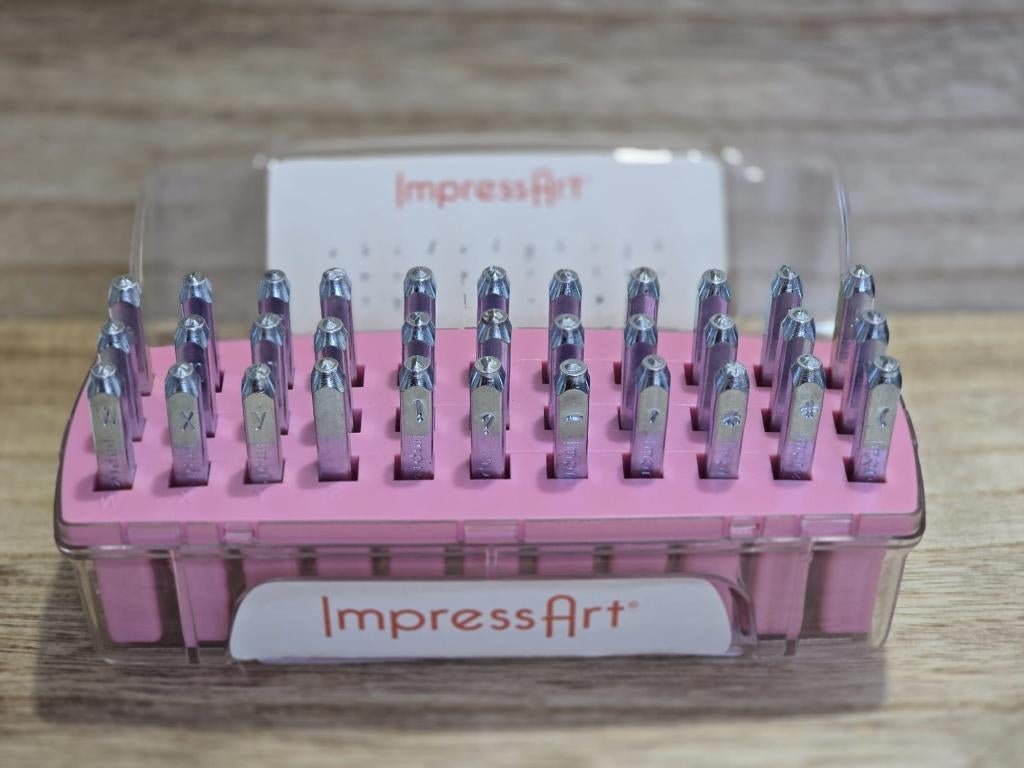 Slagstempels Impress Art Melody, Hobby en Vrije tijd, Ophalen, Zo goed als nieuw, Materiaal