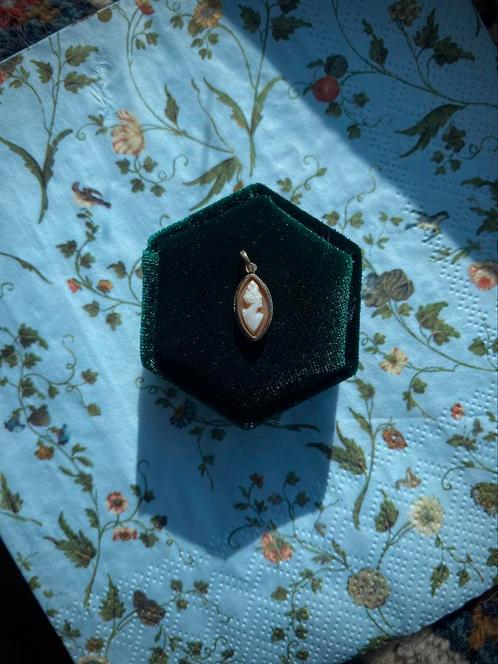 Antiek cameo hangertje 14 karaats goud, Sieraden, Tassen en Uiterlijk, Antieke sieraden, Hanger, Goud, Ophalen of Verzenden