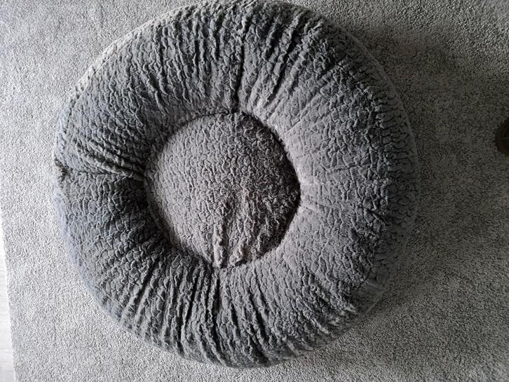 Hondenmand/kussen Vlok traagschuim 90 cm x 20 cm hoog, Dieren en Toebehoren, Hondenmanden, Gebruikt, Stof, Ophalen