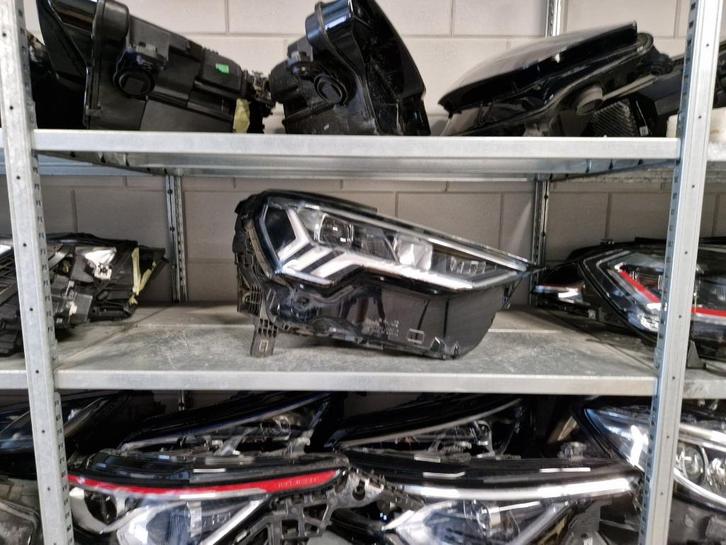 Audi Q3 SQ3 83A F3 VOL LED koplamp unit 034 rechts, Auto-onderdelen, Verlichting, Audi, Gebruikt, Ophalen of Verzenden