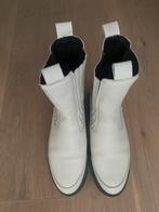Nubbik laarsjes maat 37 zgan, Kleding | Dames, Schoenen, Nubikk, Wit, Lage of Enkellaarzen, Ophalen of Verzenden