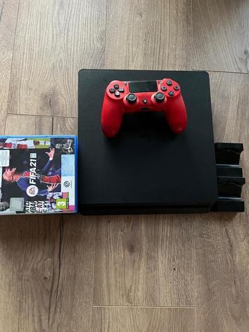PS4 Inclusief controller en oplaadstation (met paar spellen) beschikbaar voor biedingen