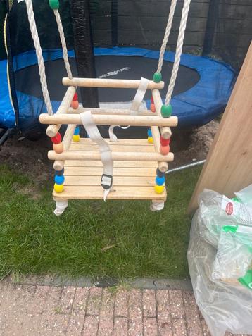 Houten Kinderschommel beschikbaar voor biedingen