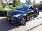 TOYOTA Yaris 1.5 Hybrid 116pk CVT Dynamic Team bij Toyota sp, Gebruikt, Met garantie (alle), 450 kg, Zwart