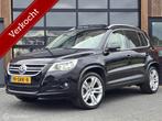 VOLKSWAGEN TIGUAN 2.0 TSI DSG 4MOTION PANO XENON LEER TREKHA, Auto's, Volkswagen, Automaat, Gebruikt, Beige, 4 cilinders