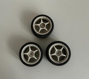 3x Tamiya banden met velg 1/10 rc auto beschikbaar voor biedingen
