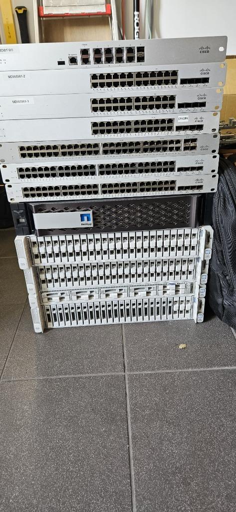Partijtje 6 stuks Meraki switches in topconditie !, Computers en Software, Netwerk switches, Refurbished, Ophalen