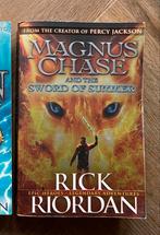 Magnus Chase and the Sword of Summer - Rick Riordan, Boeken, Gelezen, Ophalen of Verzenden