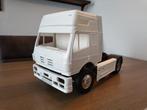 Tamiya 1:14 Mercedes-Benz SK Eurocab 4x2 trekker, Ophalen, Zo goed als nieuw