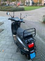 GTS Toscana Scooter grijs - Brom- 7900 km - Goed onderhouden, Ophalen, Zo goed als nieuw, Benzine