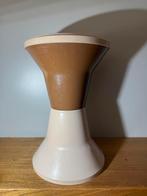 Vintage kunststof Bauhaus bruin/beige kruk.45, Huis en Inrichting, Krukjes, Ophalen of Verzenden, Gebruikt, Kunststof