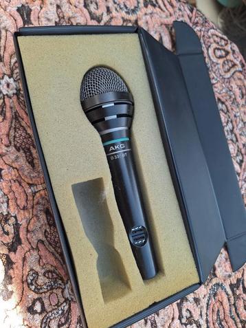 Microfoon vintage AKG D330BT beschikbaar voor biedingen
