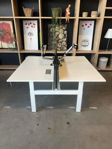 Ahrend duo-bureau slinger/monitor arm/stopcontact, 100 stuks - afbeelding 12