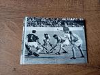 Foto Hockeywedstrijd Nederland - India 1964, Ophalen of Verzenden, Voor 1940, Gebruikt, Overige onderwerpen