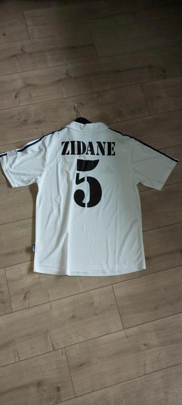 Champions League winnaars shirt Real Madrid 2002 beschikbaar voor biedingen