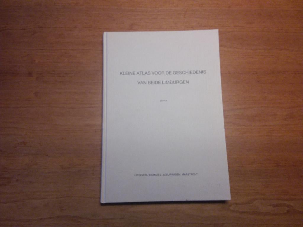 Limburg - Kleine atlas voor de geschiedenis beide Limburgen, 14e eeuw of eerder, Ophalen of Verzenden, Zo goed als nieuw, Meerdere auteurs