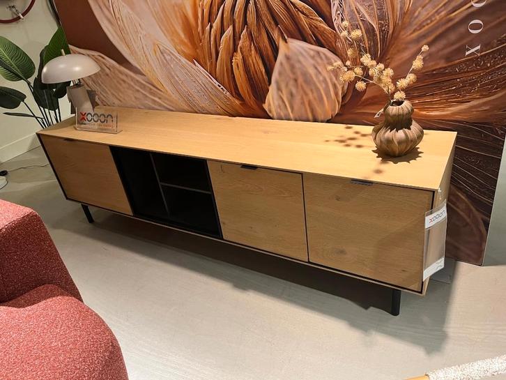 Elements tv meubel lowboard 210 Xooon, Huis en Inrichting, Kasten | Televisiemeubels, Zo goed als nieuw, Minder dan 100 cm, 200 cm of meer