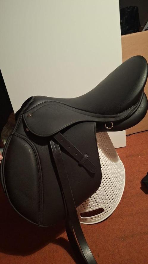 Norton Pro veelzijdigheidszadel, Dieren en Toebehoren, Paarden en Pony's | Overige Paardenspullen, Nieuw, Springen, Ophalen of Verzenden
