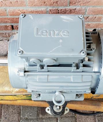 Lenze elektromotor 5.4 kW – 3-fase – IP65 – 2355 rpm beschikbaar voor biedingen