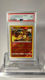 2019 S&M Team Up - Charizard 14/181 Rev holo - PSA 9, Ophalen, Zo goed als nieuw, Losse kaart, Foil