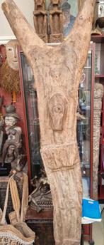 Oude Toguna Dogon Mali, Ophalen
