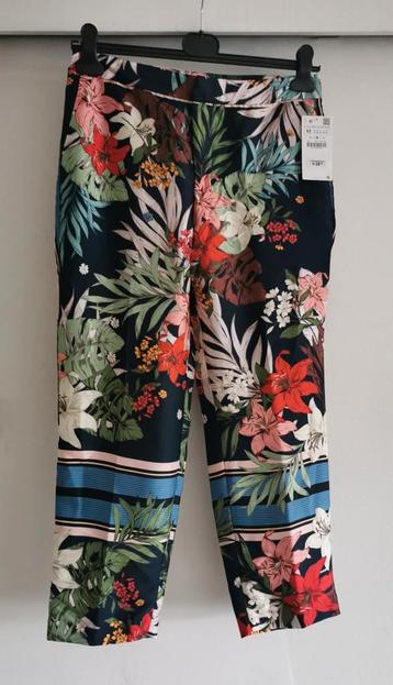 ZARA broek met bloemenprint mt. M beschikbaar voor biedingen