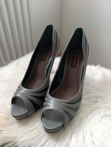 Grijze pumps, maat 39  beschikbaar voor biedingen