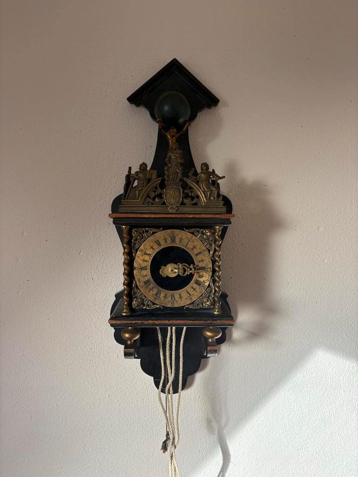 Friese stoelklok, Antiek en Kunst, Antiek | Klokken, Ophalen