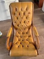Gecapitonneerde leren stoel, Huis en Inrichting, Ophalen of Verzenden, Gebruikt, Minder dan 75 cm, Leer